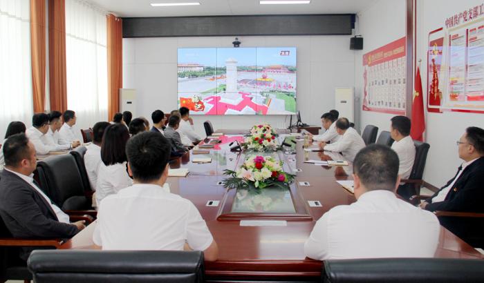 ��ꑸ۹�ί��(hu��)�M���^(gu��n)��������Ӣ�۾��I(xi��n)���@�xʽ